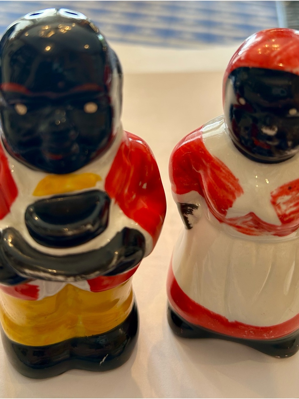 Vintage Americana Salt & Pepper Set